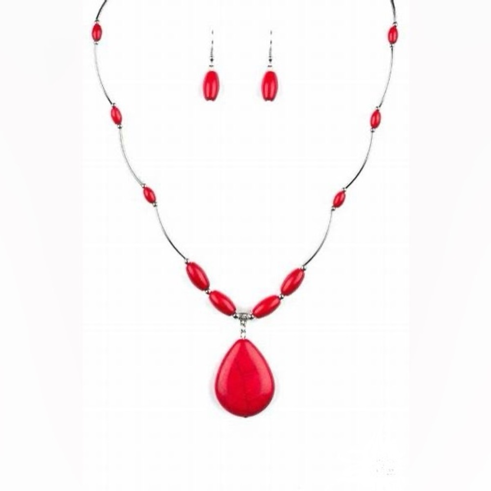 *Short silver and red crackle necklace.